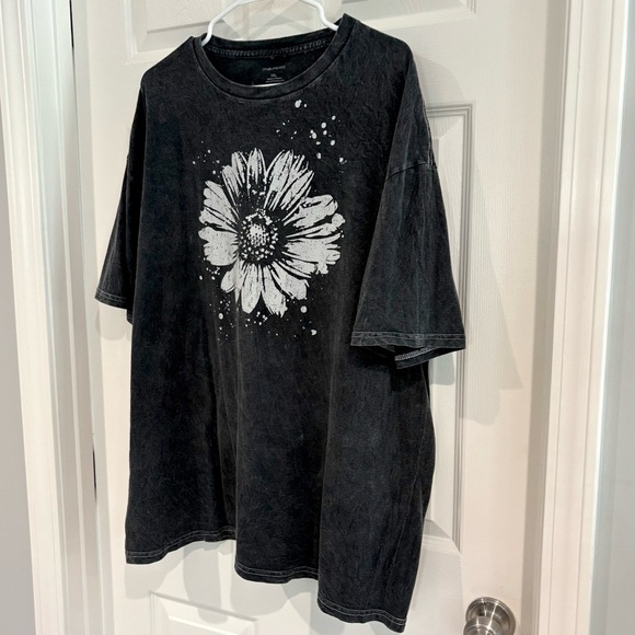 Maurices Women Graphic Crew Neck Short Sleeve Tee Shirts Bundle  XXL 1X Floral - Picture 6 of 14